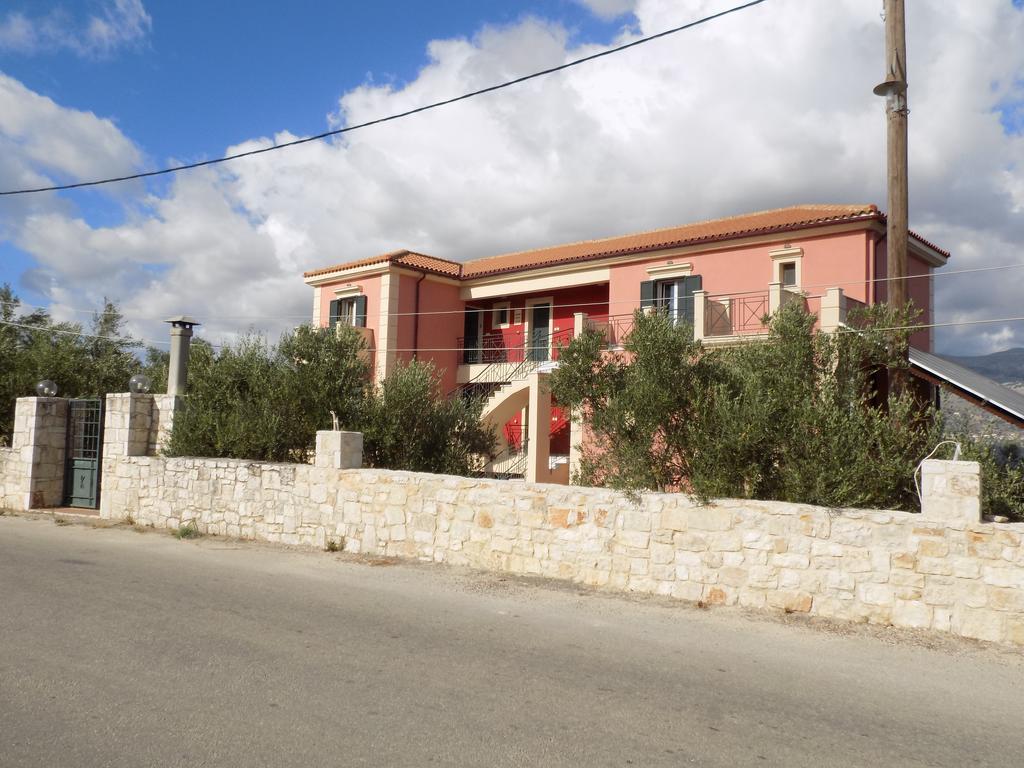 Kolona Apartments Lixouri Exterior foto
